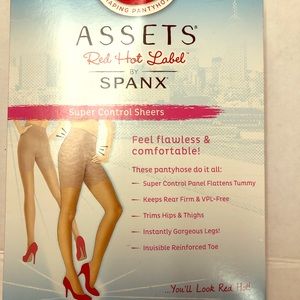 Assets by Spanx 2X BNWT